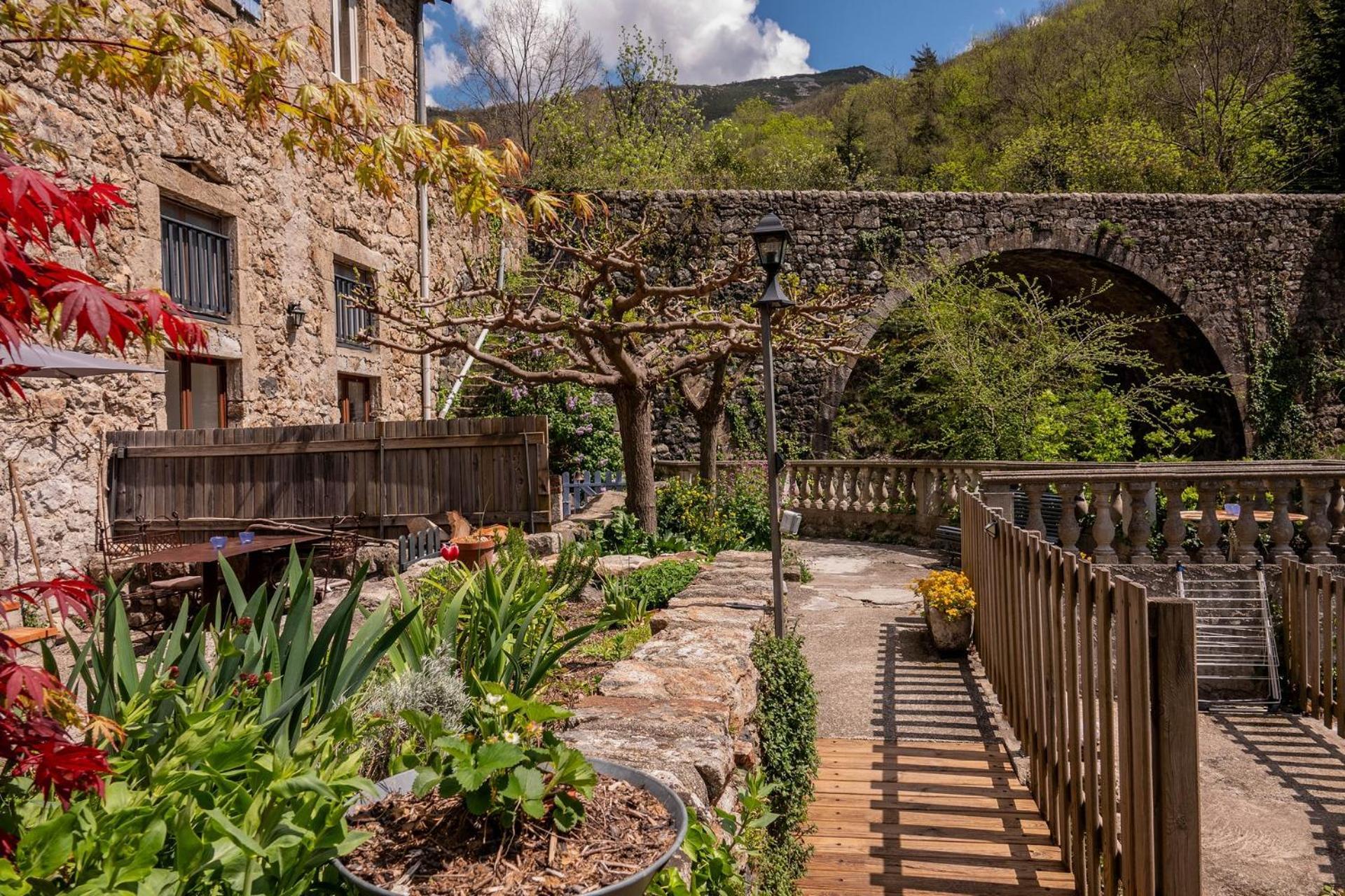 Rives De Bourges Appartement Burzet Buitenkant foto