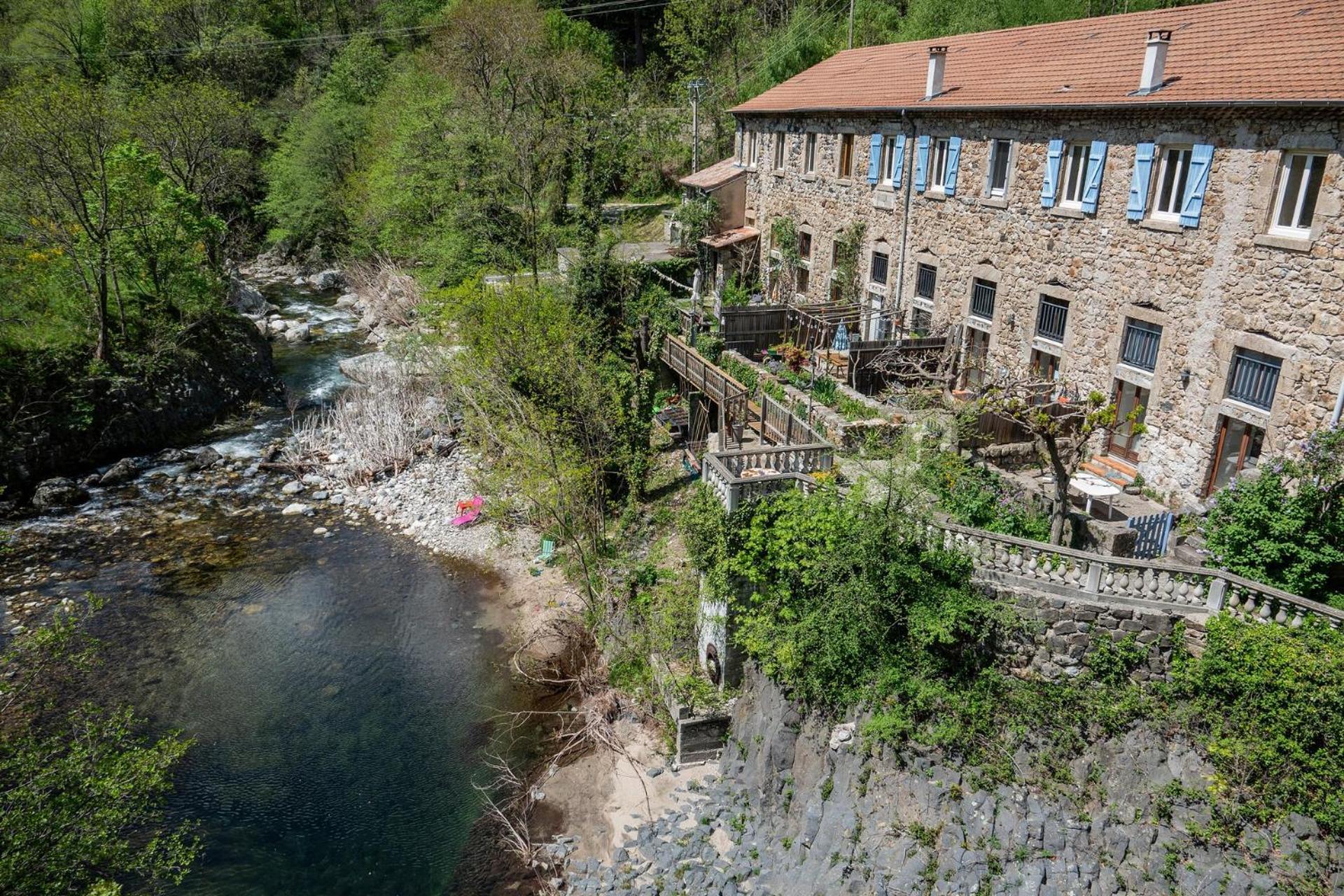 Rives De Bourges Appartement Burzet Buitenkant foto