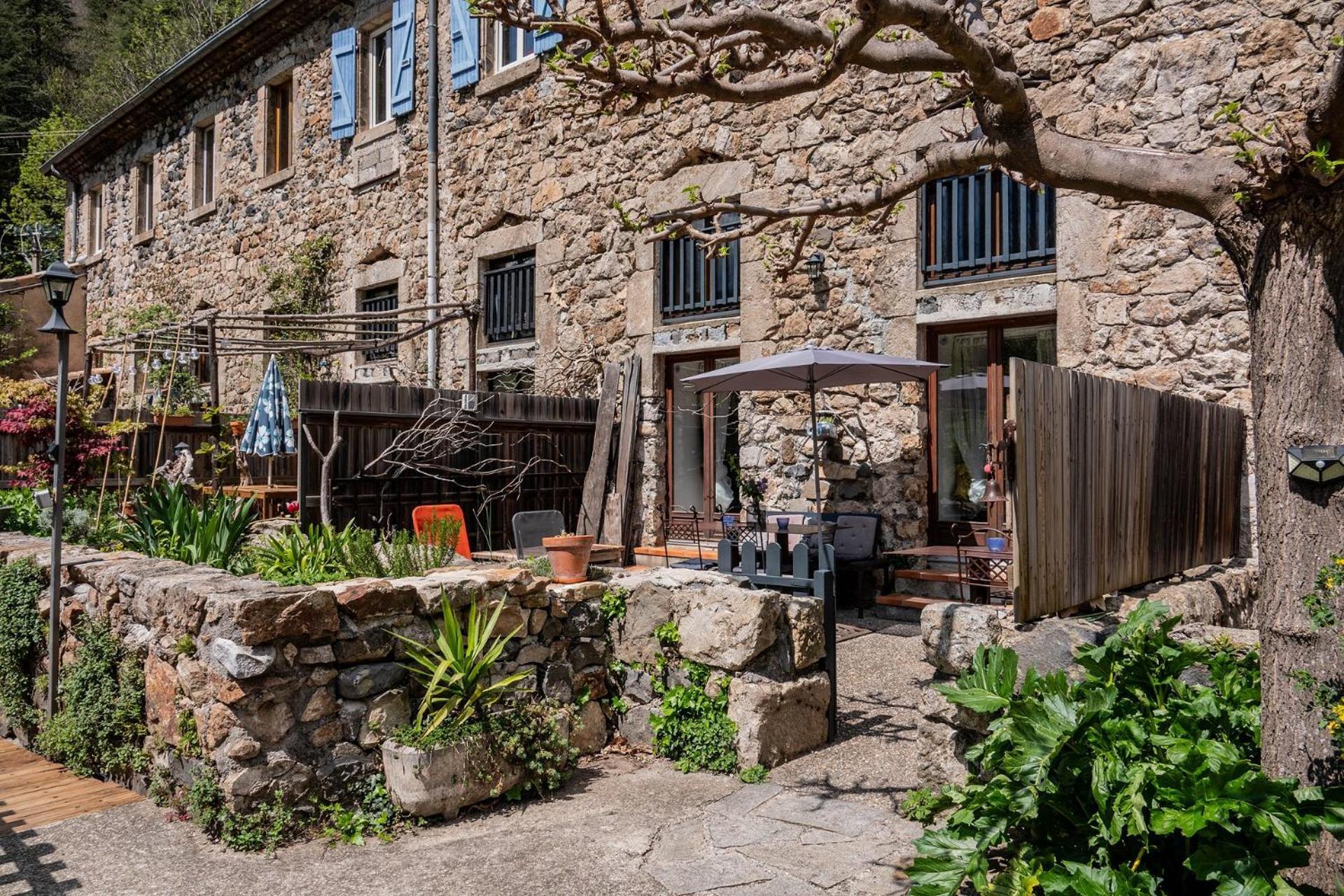 Rives De Bourges Appartement Burzet Buitenkant foto