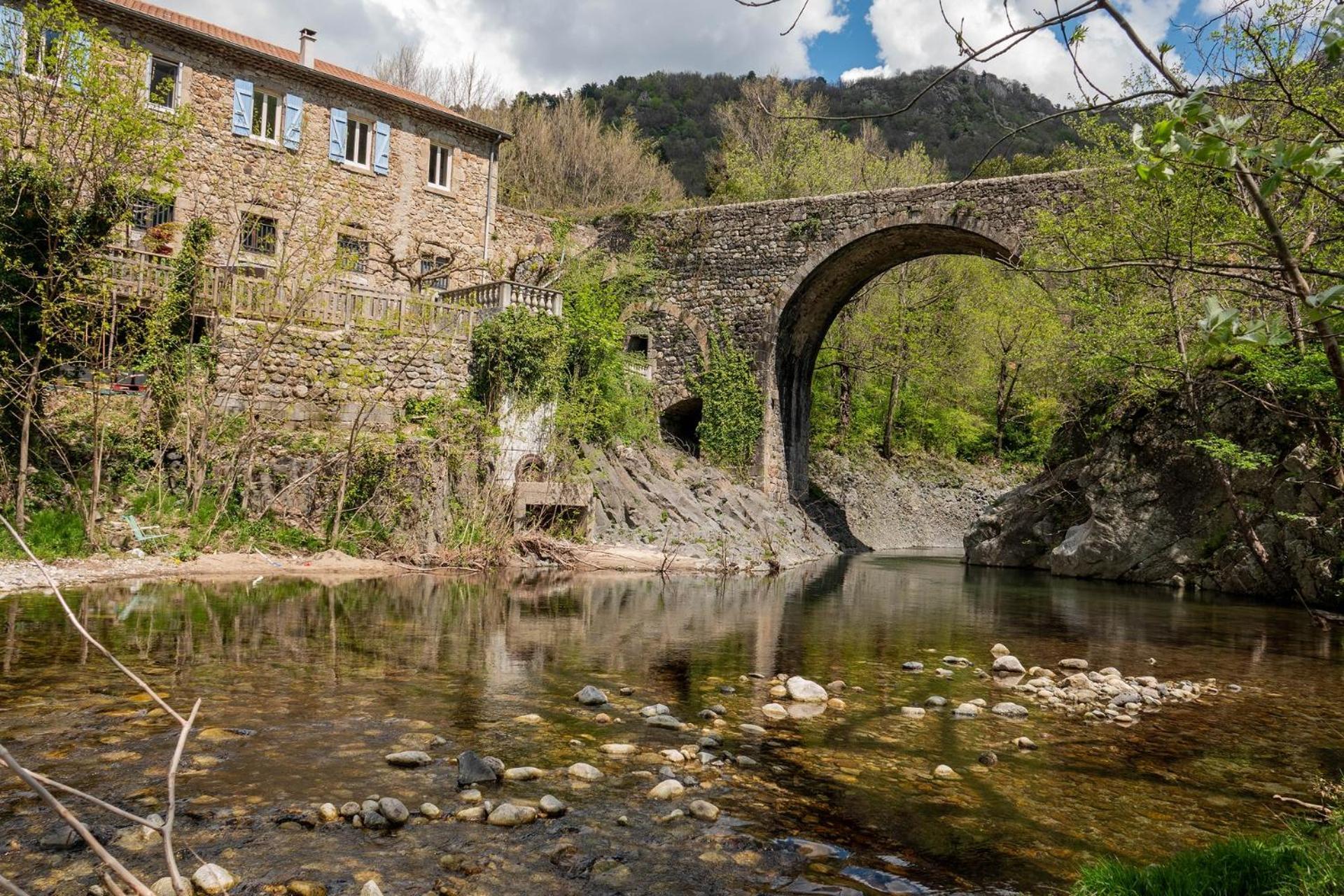 Rives De Bourges Appartement Burzet Buitenkant foto